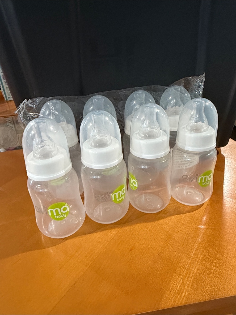 Avima 4 oz anti-colic plastic bottles (set of 8)